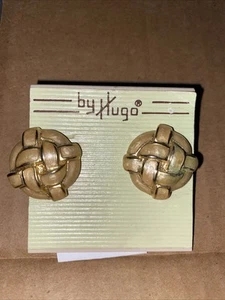 By Hugo Earrings Vintage Circle Yellow With Gold Trim Pierced Dome 🧡 - Picture 1 of 4