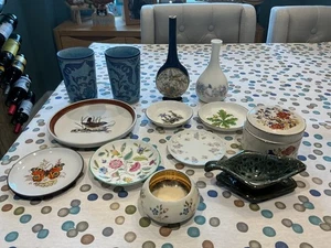 VINTAGE TRINKETS JOB LOT MINTON WEDGWOOD ROYAL WORCESTER SADLER PRINKNASH ETC. - Picture 1 of 15
