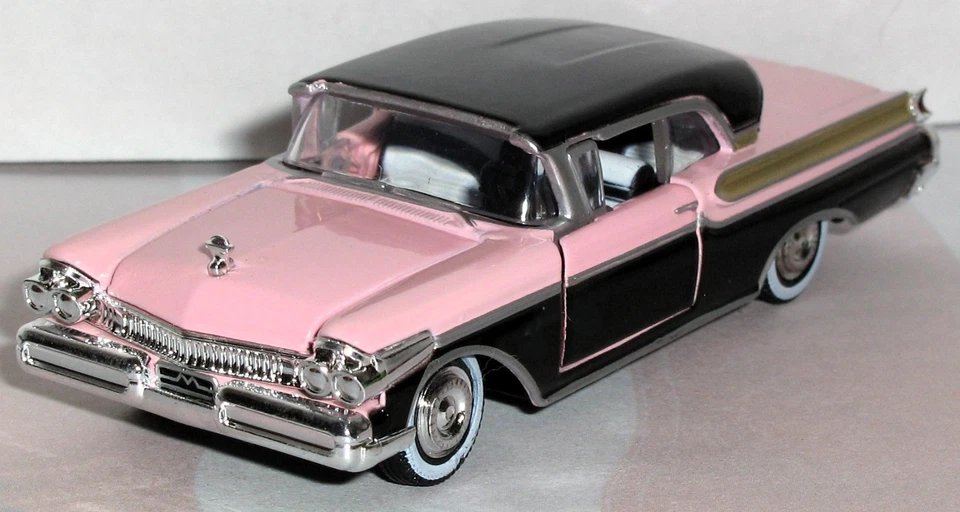 1/64 1957 Mercury Turnpike Cruiser capó/puerta neumático de goma abierto coche ENVÍO GRATUITO Foto 1 de 4