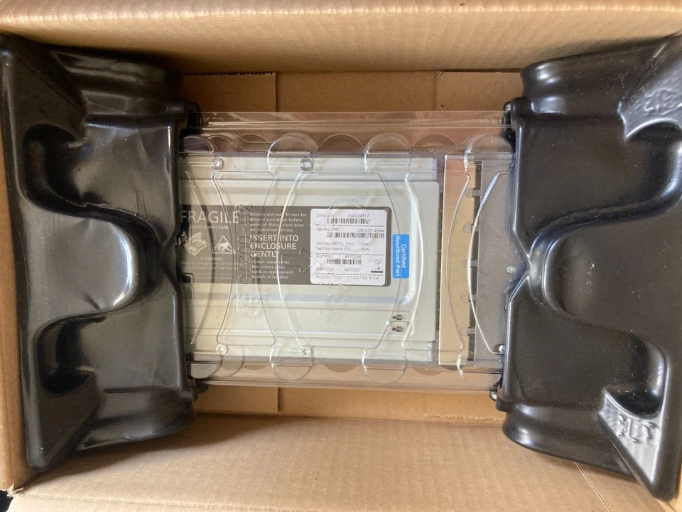 NEW SEALED IBM 46Y0297 HARD DRIVE 450GB 3.5' FC HDD WITH CADDY - Image 1 of 4