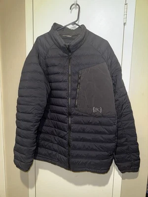 Chaqueta aislante Burton negra AK XXL con detalles de camuflaje Foto 1 de 4