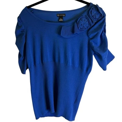 Blusa Suéter New Directions Top PL Azul Real Floral Manga Corta Elástica Foto 1 de 4