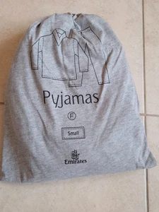 NEW SEALED - Emirates First Class New Gentlemen Grey Pyjama S Size - Picture 1 of 3