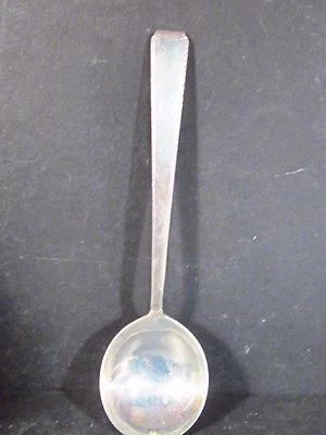 Toalla Sterling ANTIGUA SOPA TAZÓN REDONDO ENCAJE 6 1/2" Sin Mono Foto 1 de 2