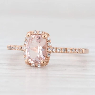 Anillo de compromiso de oro rosa de 14 k con halo de diamantes de morganita de 0,91 quilates talla 5 Foto 1 de 4