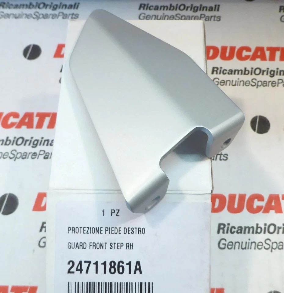 Placa de protección del talón trasera derecha para Ducati 749 999 2003-2006 bi-posto 24711861A -V Foto 1 de 1