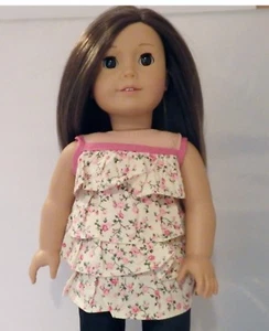 Top beige/rosa floral en niveles se adapta a muñeca chica americana de 18 pulgadas - Imagen 1 de 1