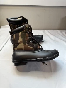 MAGELLAN Size 5 Camo Duck Boots. - Picture 1 of 8