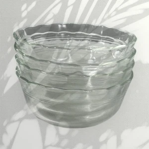 PYREX 464 Custard Cups Bowls 10 oz Scalloped Edge 3 Lines Ramekins Set of 4 AQ - Picture 1 of 5