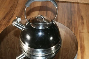 Vtg Betty Crocker Whistling KETTLE 18/10 Stainless Steel & Black Retro tea pot - Picture 1 of 10