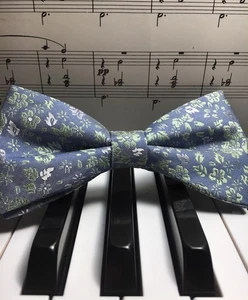MOSA /Fine Fresh Floral Poly Bowtie in Spring Green & Silver on Denim Blue (New) - Picture 1 of 5