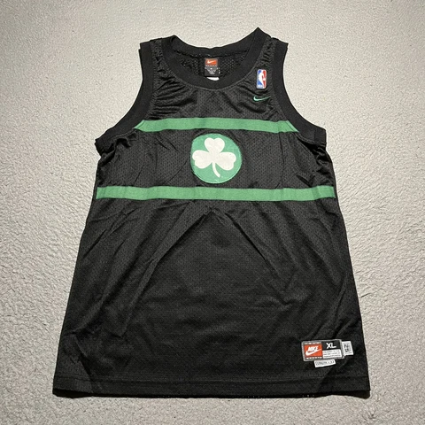 Nike Team Paul Pierce Boston Celtics Swingman Jersey Size Youth XL Polyester Cover