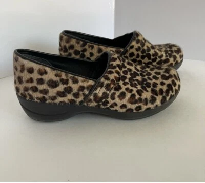 Sanita Danish Design Women’s Leopard Print Fur Clog Shoes Size: 7.5 - Image 1 of 4