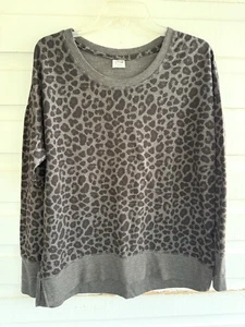 Avia Size M 8/10 Gray and Black Cheetah Print Soft Lightweight Sweatshirt - Picture 1 of 7