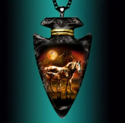 Horse Necklace Arrowhead Style Two Tone Design Beautiful Equestrian Jewellery  - Image 1 of 4