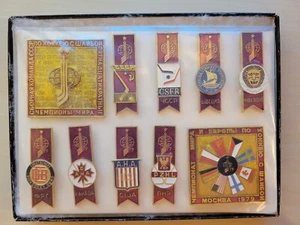 1979 Ice Hockey World Championship Pin Set - Picture 1 of 5