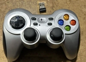 Logitech Wireless Game pad F710 Controller with dongle - Picture 1 of 1