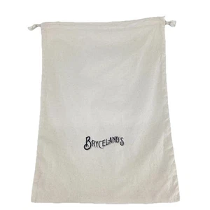 Bolso Bryceland’s Lona Cordón Blanco con Estampado Bryceland’s Nombre 12”x18” - Imagen 1 de 4