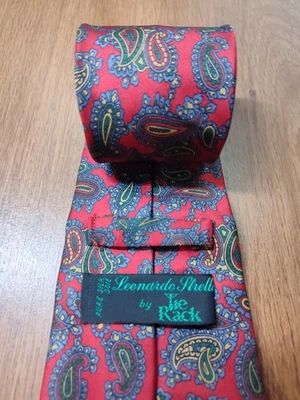 VINTAGE Leonardo Stelli Necktie Men's Italy Tie Silk Paisley Red MCM 56x3.5" - Image 1 of 4