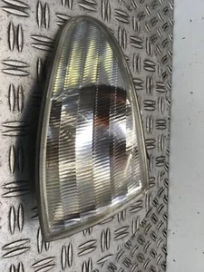 Frecce Anteriore Destro Ford Mondeo I (GBP) 93BG13368AB - Foto 1 di 2