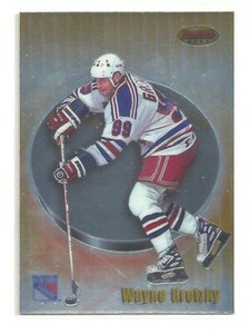 Wayne Gretzky 1999/ '00 Bowman's Best #3 - New York Rangers HOF