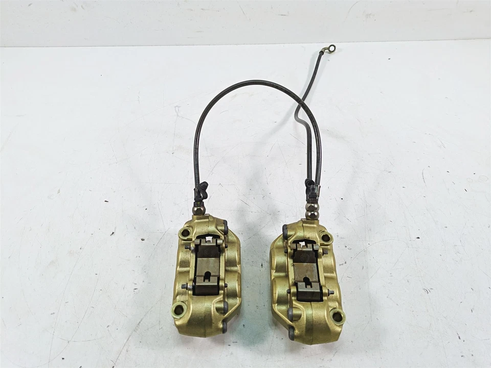 Juego de pinzas de freno delanteras Brembo 2013 MV Agusta F3 675 ERA 8000B1540 8000B6712 Foto 1 de 4