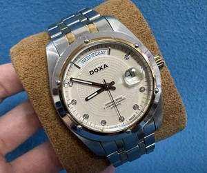 Orologio Uomo Svizzero Doxa Day Date 40mm D171R Bicolore Diamante Originale Quadrante Salmone - Foto 1 di 21