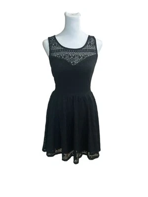 Vestido de encaje negro Three Hearts XS Foto 1 de 4