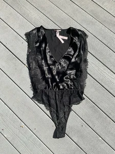Victoria’s Secret black satin and lace bodysuit NWT Large  - Picture 1 of 5