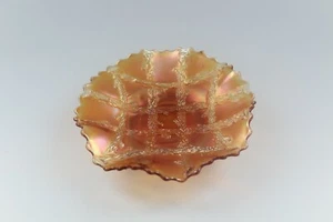 π₯ DUGAN β 7" Grapevine Lattice Marigold Carnival Glass Plate - Picture 1 of 4