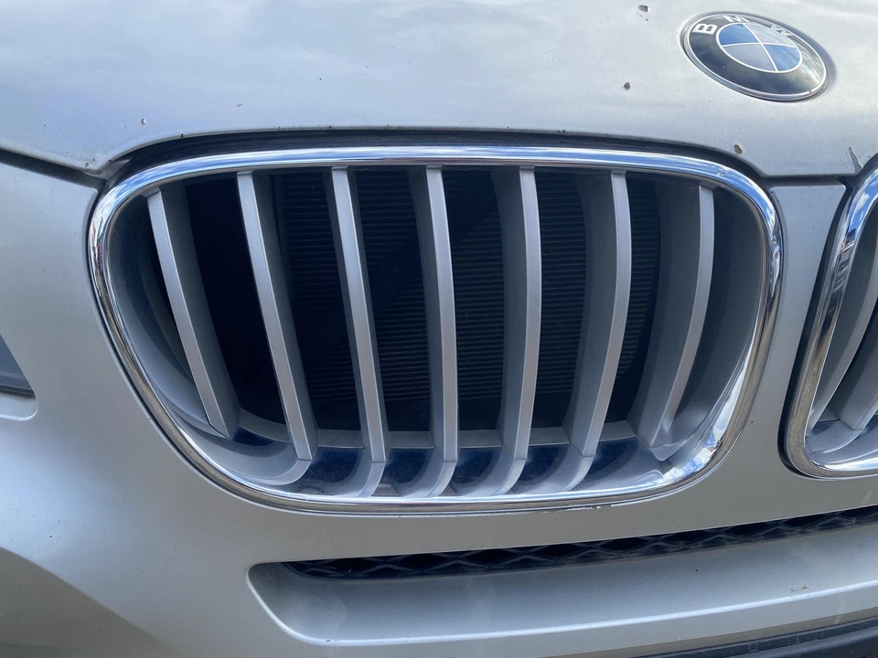 11 12 13 14 15 16 17 BMW X3 Grille - Изображение 1 из 1