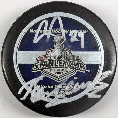   Paul Kariya/Teemu Selanne Firmado 2017 HOF Puck 9 707276 JSA LOA (tarjeta) Foto 1 de 2