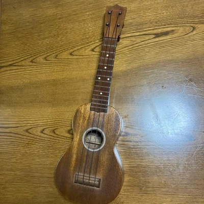 yamaha ukulele - Image 1 of 4