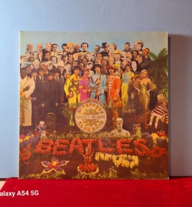 BEATLES SGT PEPPERS LONELY HEARTS BAND IMPORT PARLOPHONE LP VINYL RECORD ALBUM - Picture 1 of 6