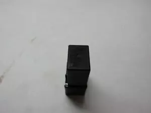 Infiniti FX45 2003 - relé de fusibles 2523079916 - Imagen 1 de 3
