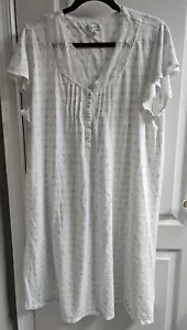 WOMEN'S CROFT & BARROW WHITE PRINT SHORT SLEEVE LONG NIGHTGOWN -2X -GOOD CONDION - Picture 1 of 6