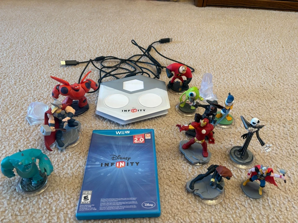 Lote Nintendo Wii U Disney Infinity: Portales, Juego y 10+ Figuras Foto 1 de 1