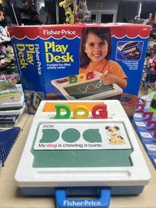Fisher Price 1992 escritorio de juego con bandeja para letras y plantillas - Imagen 1 de 10
