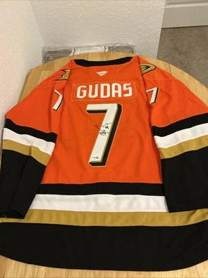 Camiseta deportiva autografiada por Radko Gudas Anaheim Ducks con certificación JSA Foto 1 de 4