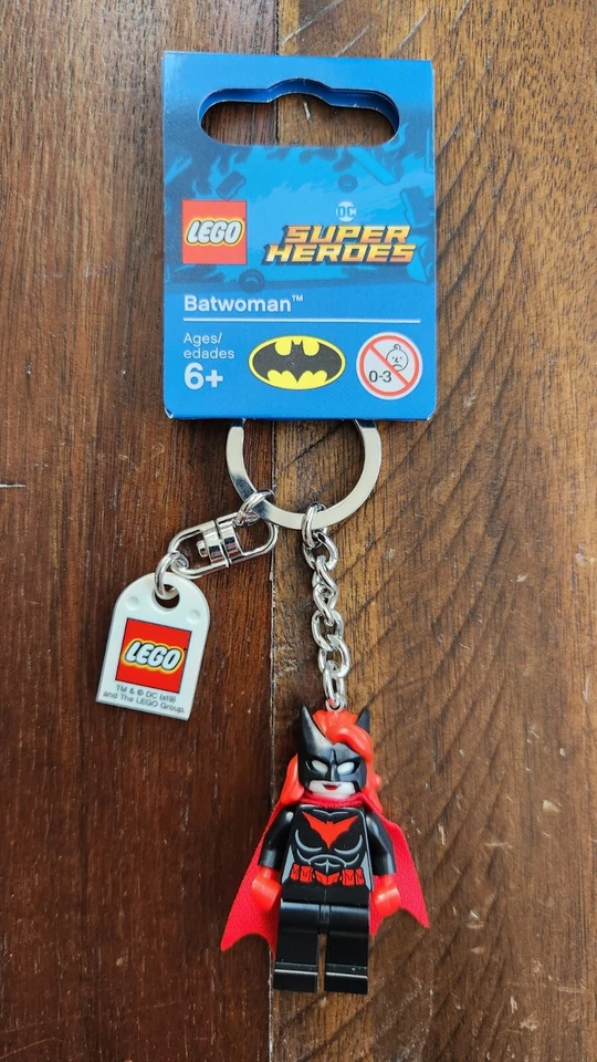 New Lego 853953 DC Super Heroes Batwoman Minfigure Key chain Stocking Stuffer - Image 1 of 1