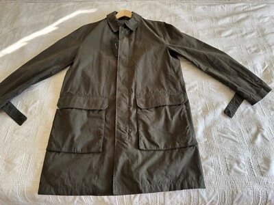 Gabardina grande Massimo Dutti para hombre Foto 1 de 4