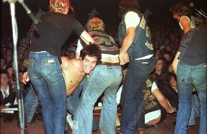 THE STRANGLERS in concert Bracknell 1977! 24 Rare PHOTOS! Rattus Norvegicus - Picture 1 of 6