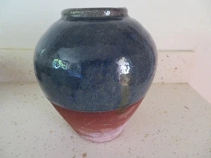 ANTIQUE ARTS AND CRAFTS STONEWARE VASE - RARE DRIP GLAZE DECORATION - Picture 1 of 5