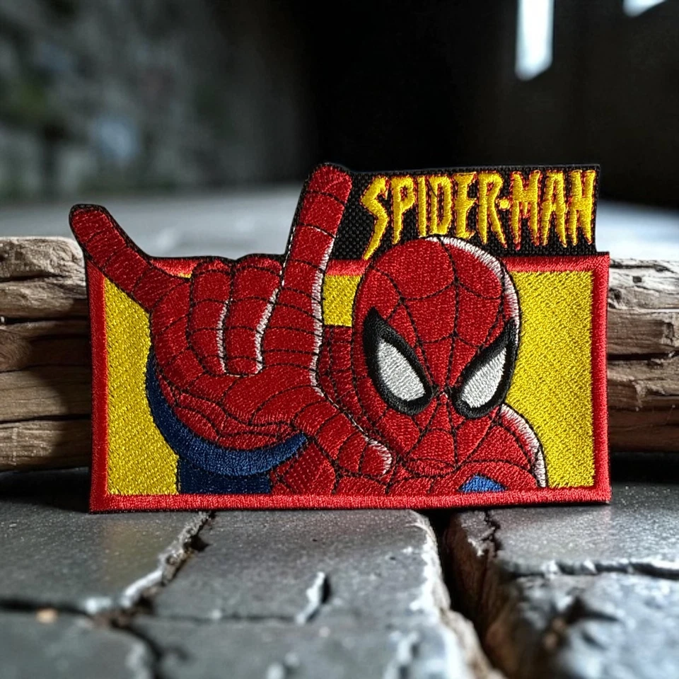 Patch bordado I Love Spiderman 3,22" X 5,01" - Imagem 1 de 4