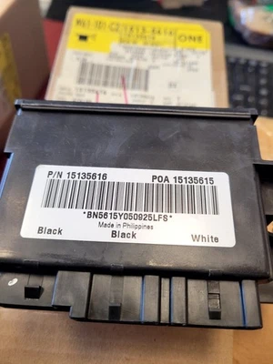 全新原始设备制造商 正品 GM 15135616 车身控制模块 雪佛兰 GMC 等 (S1-C287) — 第 1/3 张图片