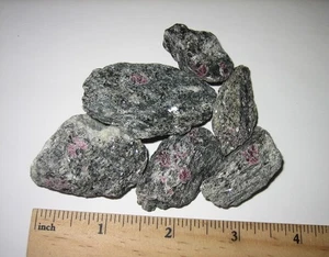 6pc HAND COLLECTED SMALL NATURAL 1.2"- 1.9" RED GARNET & MICA STONES NH ~ 136.9g - Bild 1 von 7