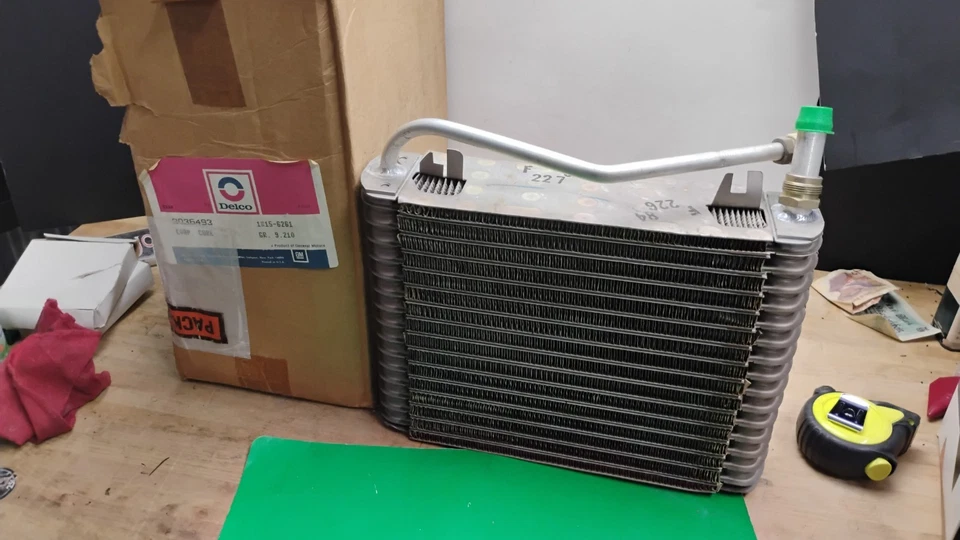 Núcleo evaporador de aire acondicionado AC Delco 15-6221 para 73-76 Buick Olds Pontiac 71-73 Cadillac Foto 1 de 4