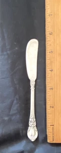 LUNT AMERICAN VICTORIAN STERLING SILVER FLATWARE 8 BUTTERS MORE AV. IF NEEDED - Picture 1 of 3