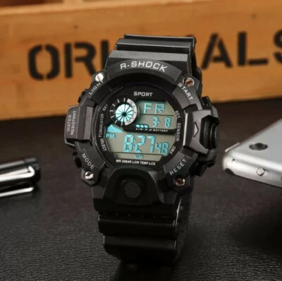 Reloj de cronómetro digital militar deportivo a prueba de golpes para hombre y niños impermeable Foto 1 de 4