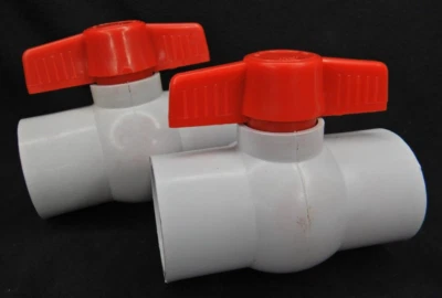 1-1/2" In FIP PVC Threaded Schedule Quarter Turn Ball Valve 107-137 - Image 1 of 4